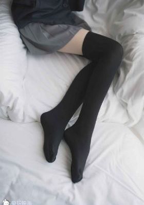 小妾跪趴撅着给人玩弄h_BD韩语完整在线观看