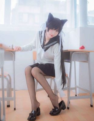 扒开美女的屁股进去了_超清完整在线观看