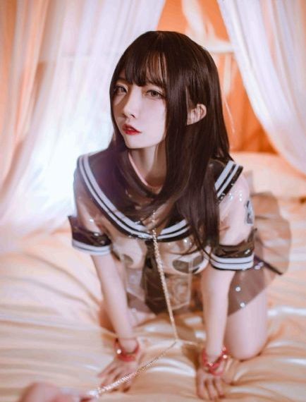 美女露出乳头扒开双腿_HD免费观看电视剧